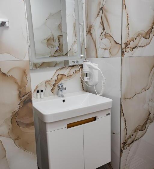 Riviera Hotel City Center