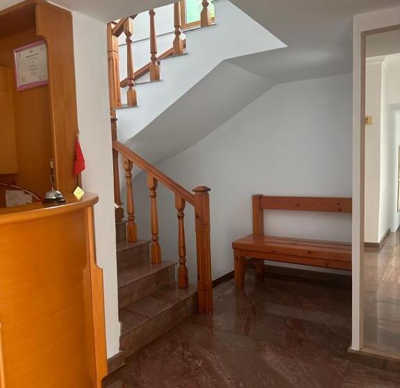 Riviera Hotel City Center