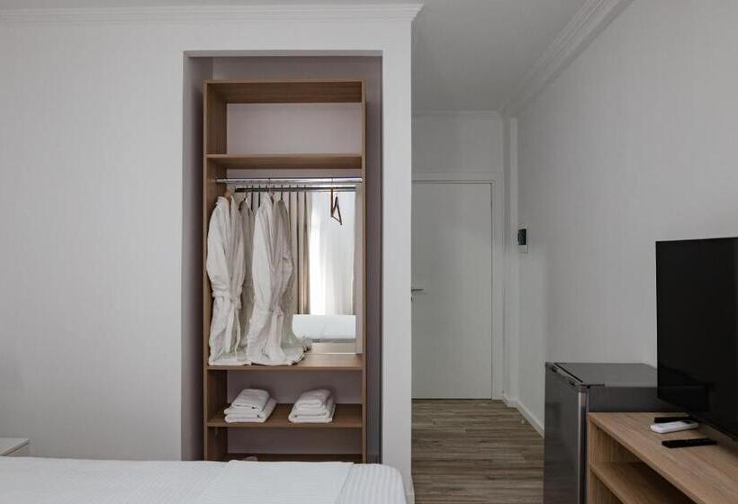 Riviera Hotel City Center