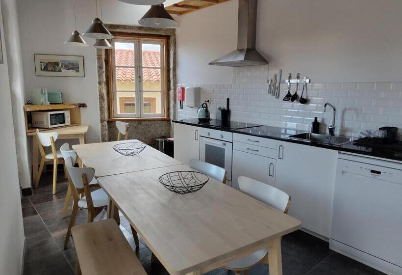 Urbe Sanchina   Hostel & Suites