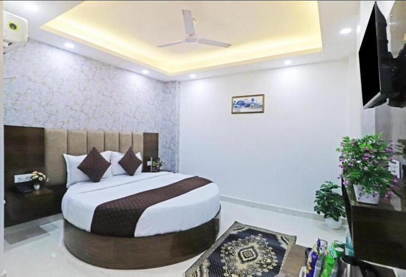 Airport Hotel Tulip Suites