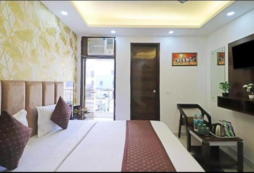 Airport Hotel Tulip Suites