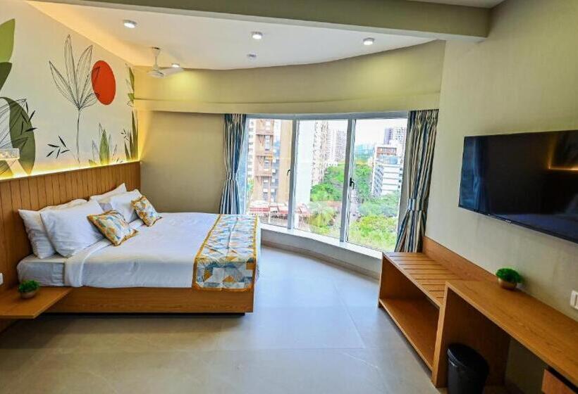 Airport Hotel Tulip Suites