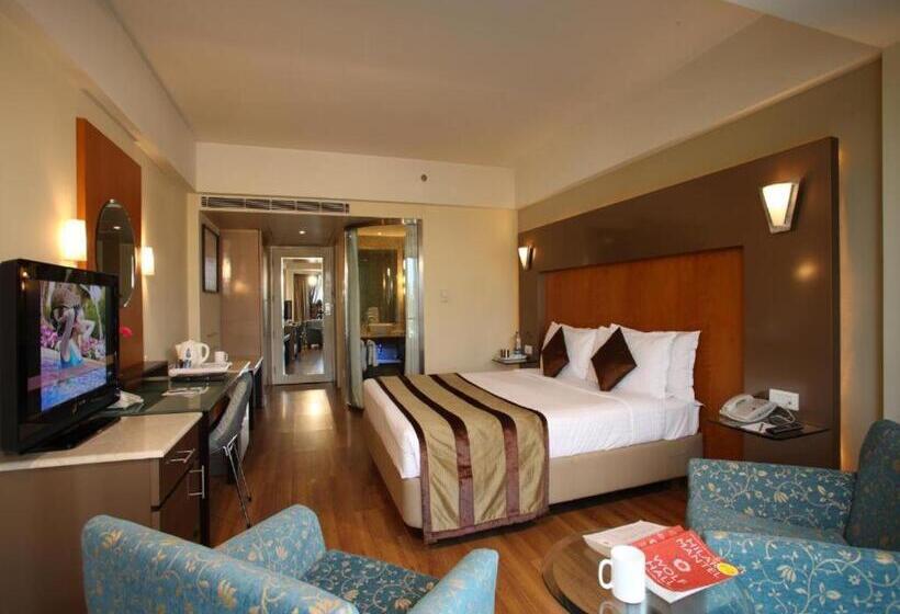 Airport Hotel Tulip Suites
