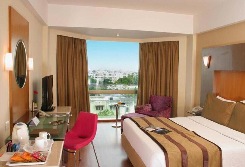 Airport Hotel Tulip Suites