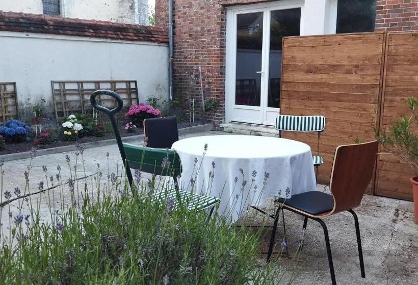 הוסטל Le Champcevrais