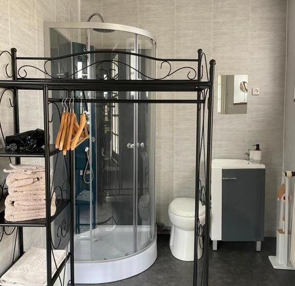 הוסטל Le Champcevrais