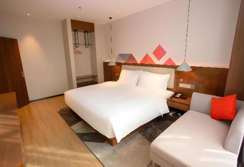 Borrman Hotel Baise High Speed Railway Station Hengning Plaza