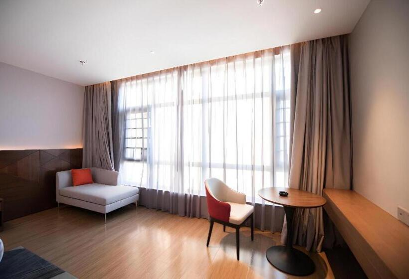 Borrman Hotel Baise High Speed Railway Station Hengning Plaza