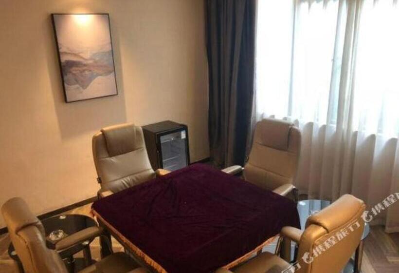 Borrman Hotel Xiangyang East Daqing Road Friendship Apartment