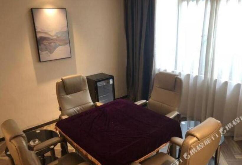 Borrman Hotel Xiangyang East Daqing Road Friendship Apartment