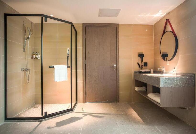 Borrman Hotel Yangjiang Baili Square