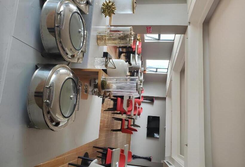 Borrman Hotel Yangjiang Baili Square