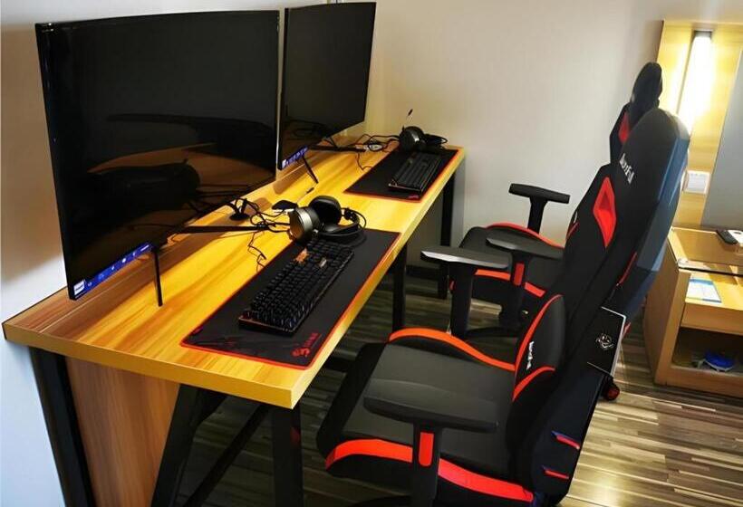 City Comfort Inn Hotel Wuhan Optics Valley Square Metro Station Zhongnan Minzu University