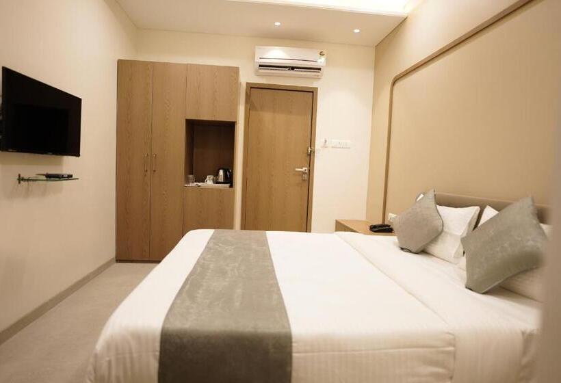 Отель A Square Executive