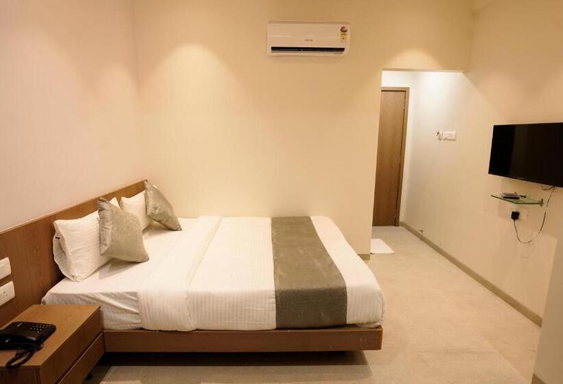 Отель A Square Executive