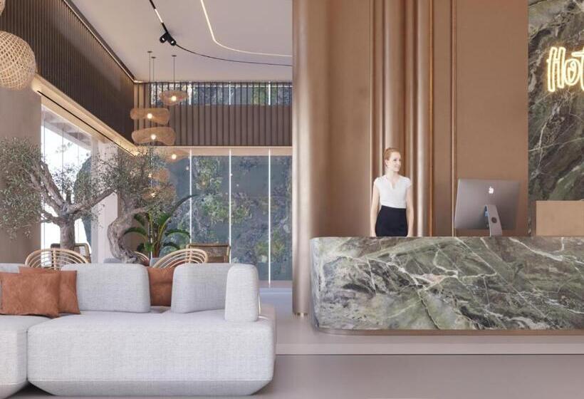 فندق Avanel Signature