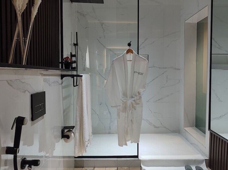هتل Brickspoint Boutique Apart