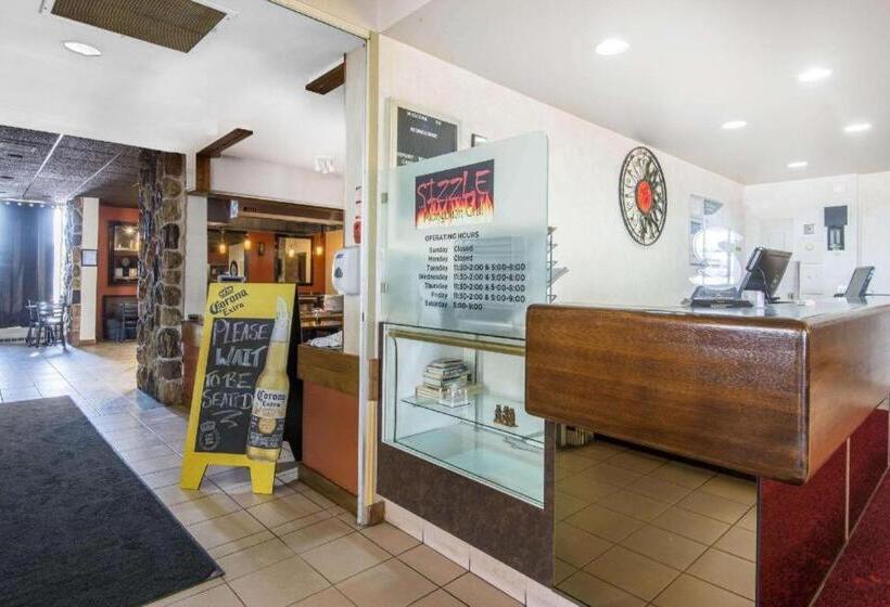 فندق Econo Lodge