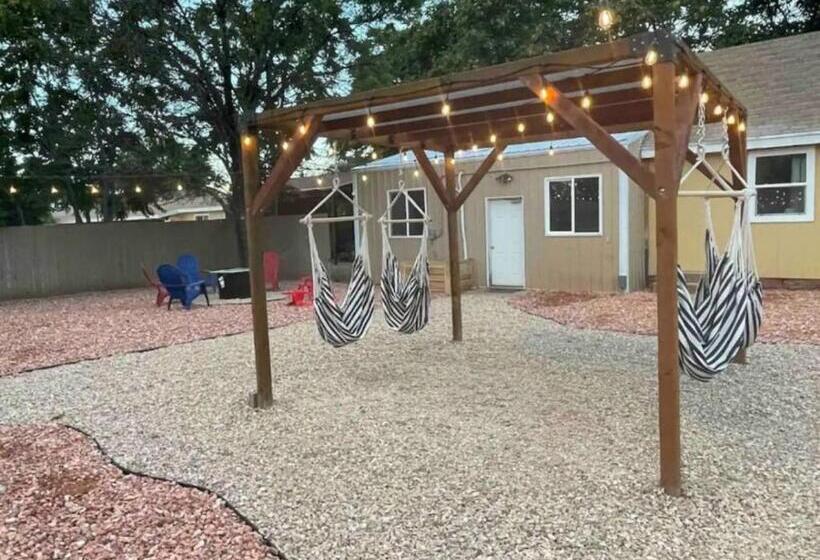 ホテル Explorer S Haven, Venture Base Unit 5