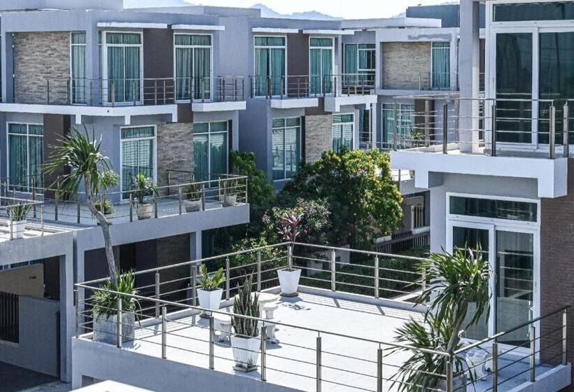 호텔 Golden Sea Pool Villa Huahin