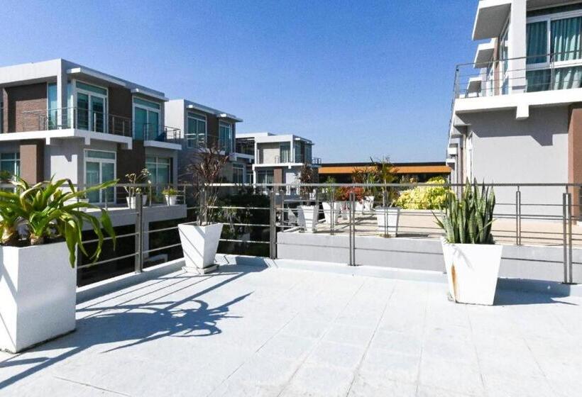 호텔 Golden Sea Pool Villa Huahin