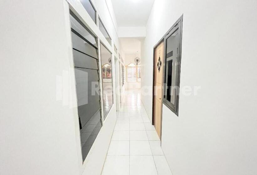 בית מלון כפרי Homestay & Cafe Blessings Near Station Center Town Redpartner