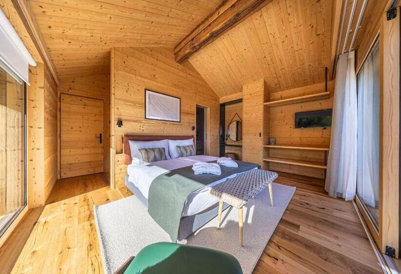 בית מלון כפרי Mad Retreat