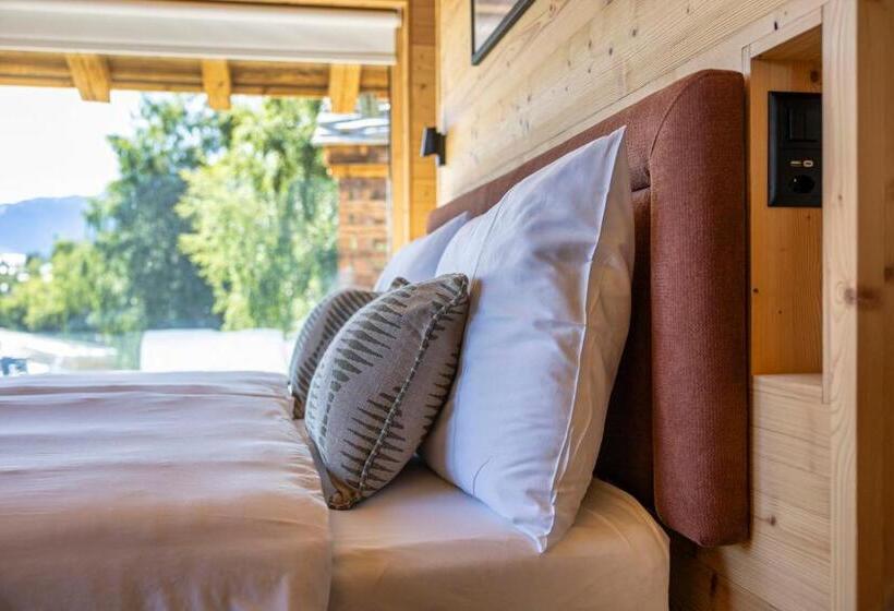 בית מלון כפרי Mad Retreat