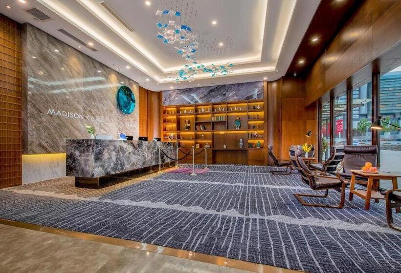 فندق Madison High Speed Railway Station