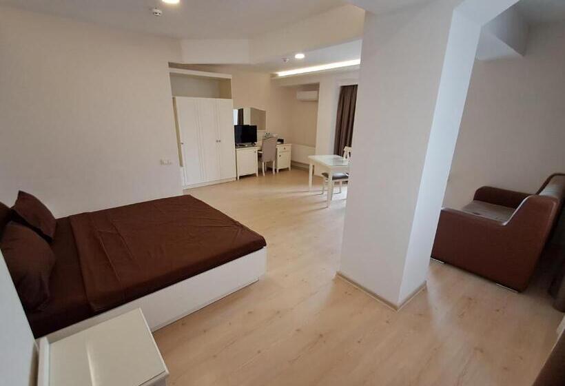 هتل Nafta Sanatorium