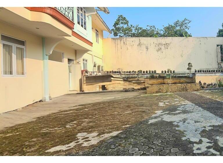 فندق Reddoorz At Linggarjati Kuningan