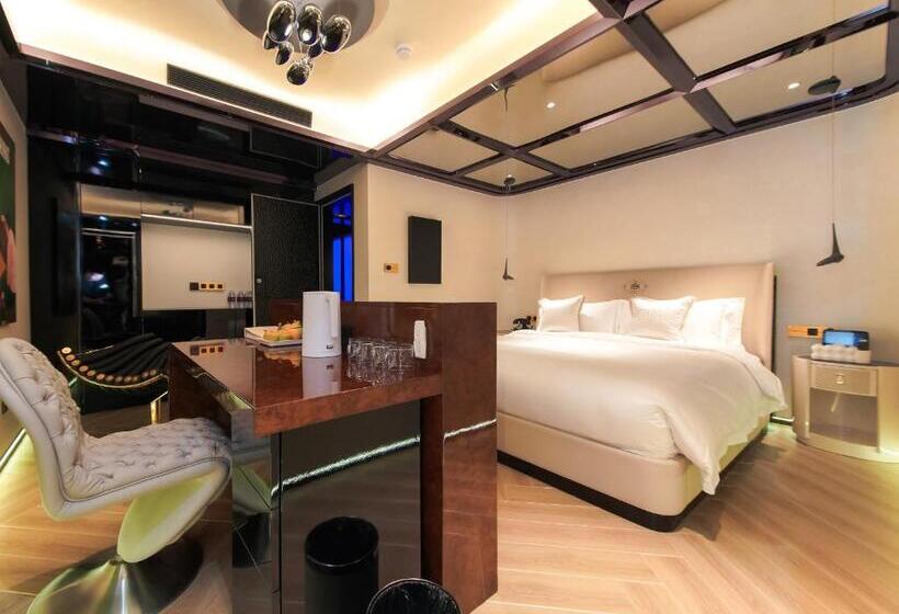 בית מלון כפרי Space Design