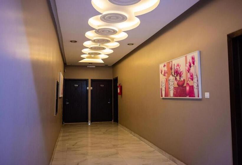 酒店 Tara One Apartment