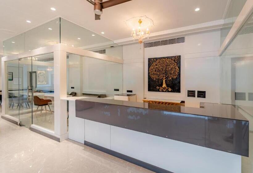 فندق Treebo Premium Omni Residency