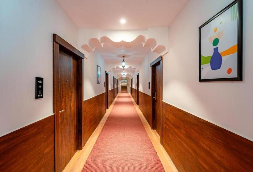 فندق Treebo Premium Omni Residency