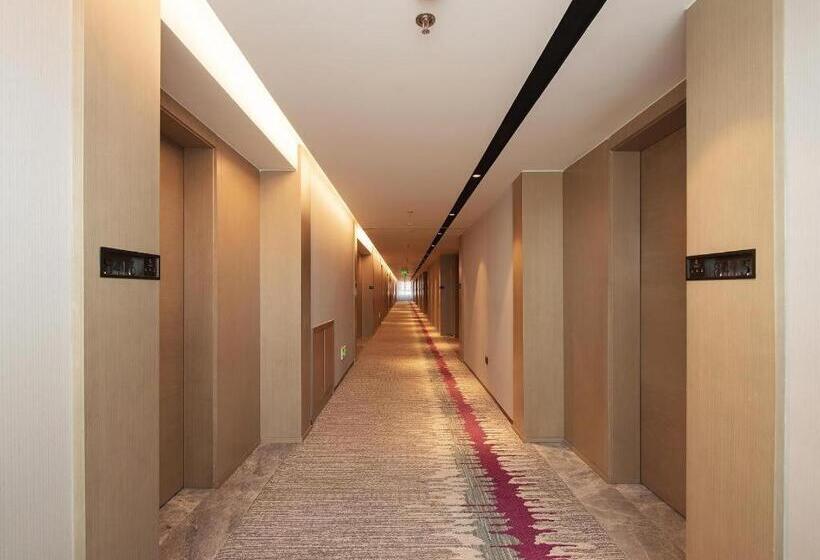 Lavande Hotel Changchun New District North Lake Longxiang Plaza