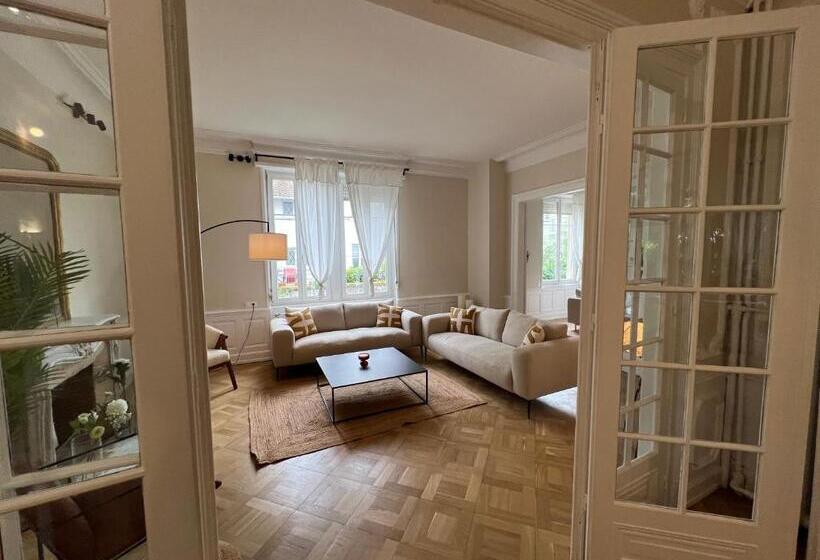 Maison Lafayette   Colodge