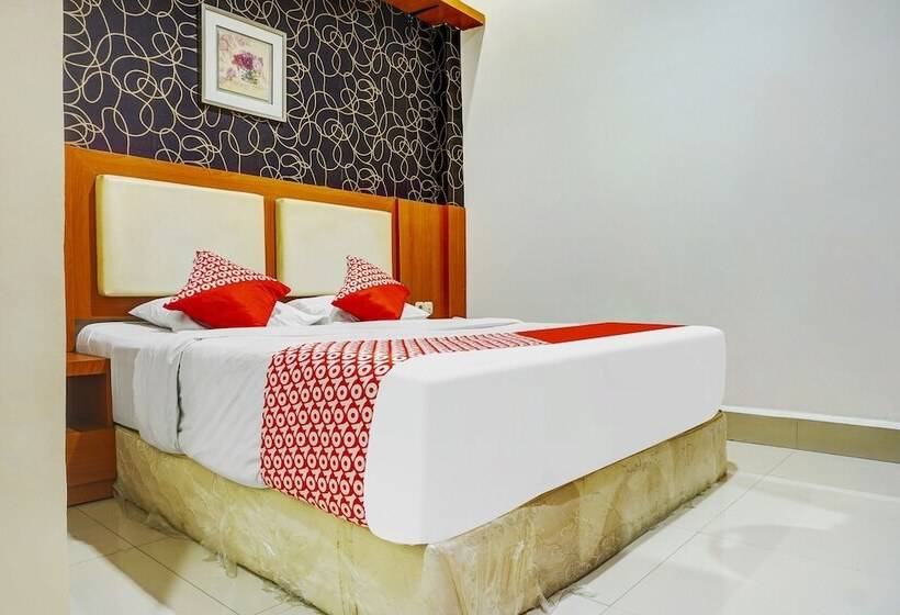 Oyo 91245 Rika Hotel Makassar
