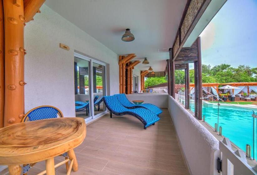 Pao Pao Hotel & Beach Club