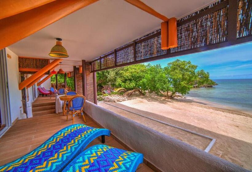 Pao Pao Hotel & Beach Club