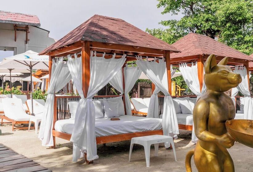 Pao Pao Hotel & Beach Club