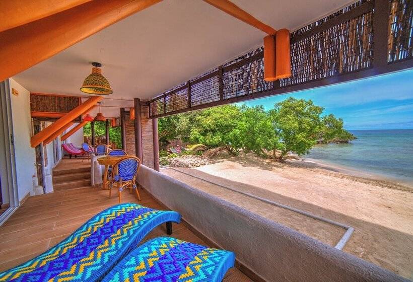 Pao Pao Hotel & Beach Club