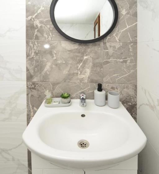 پانسیون стаи за гости ингилизовата къща