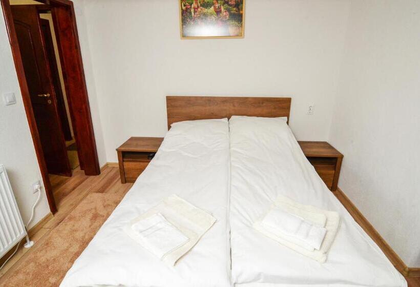 پانسیون стаи за гости ингилизовата къща