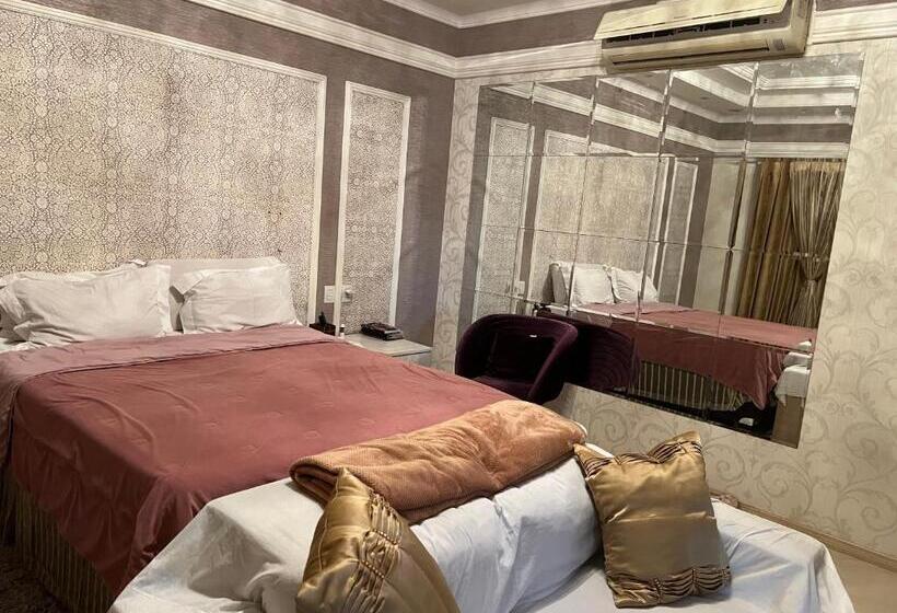 بنسيون Casa Da Praça