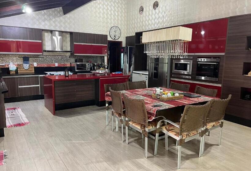 بنسيون Casa Da Praça