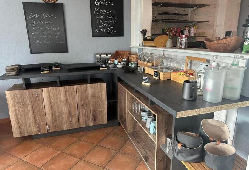 膳宿费 Elbcampingfass Sächsische Schweiz In Pirna
