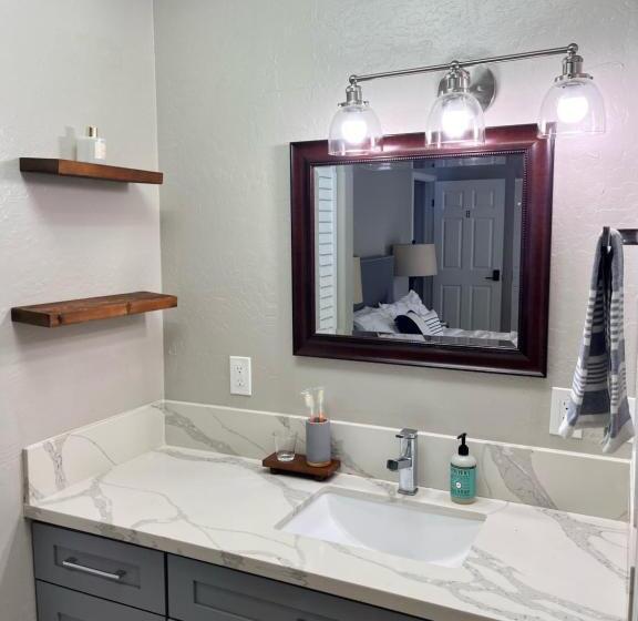 بنسيون Sunset Shores   Unit B Kaiupoho