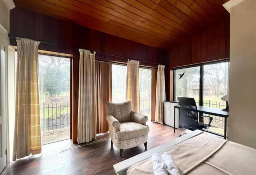 بنسيون Vihome 368  Quiet House Near Bayview Village And Subway